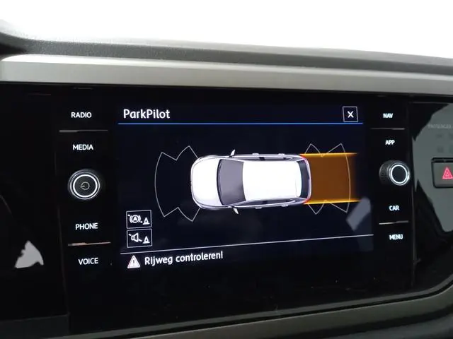 Volkswagen Polo 1.0 TSI DSG Comfortline Navigatie Climate Control Parkeer Sensoren DAB Extra Getint...