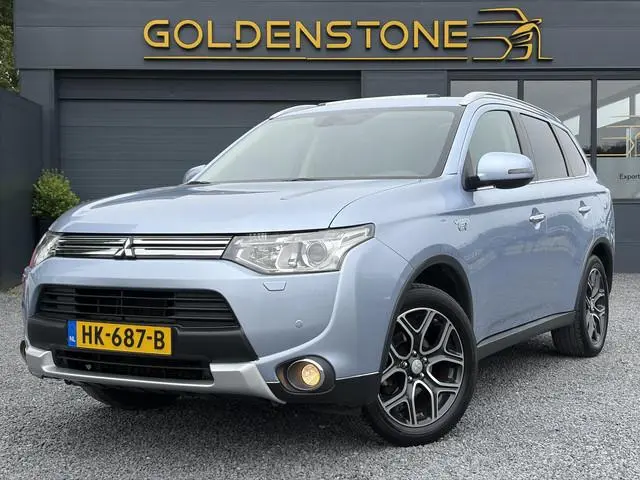 Mitsubishi Outlander 2.0 PHEV Executive Edition Trekhaak,Schuifdak,Leder,Stoelverw-Koeling,Camera,Na...