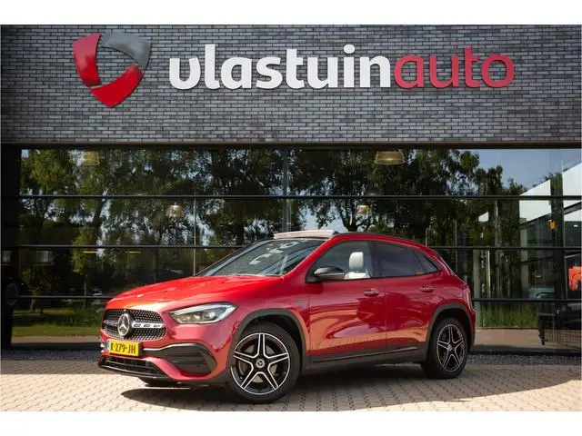 Mercedes-Benz GLA-klasse 250 e Business Solution AMG Limited , Panoramadak, Trekhaak, Sfeerverlichti...