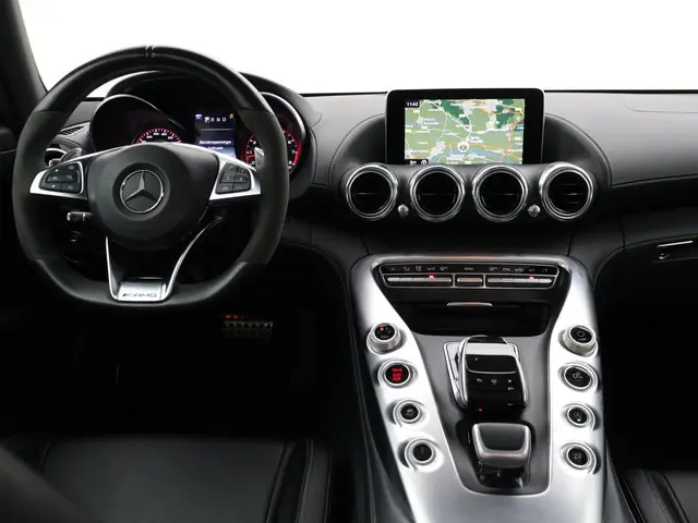 Mercedes-Benz AMG GT 4.0 S 510 PK + BURMESTER | PANORAMA | MANUFAKTUR MAGNIETZWART | PERFORMANCE SEA...