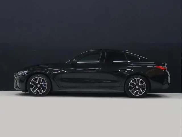BMW i4 M50 High Executive 84 kWh [SOH 95%, SCHUIFKANTELDAK, HARMAN/KARDON, APPLE CARPLAY, ANDROID, C...