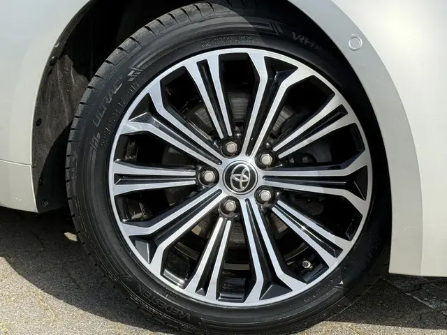 Toyota Corolla Touring Sports