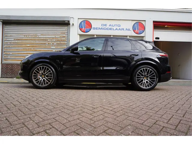 Porsche Cayenne 2.9 S AWD Aut8 441pk | Panoramadak | Luchtvering PASM | GTS sportzetels voor en acht...