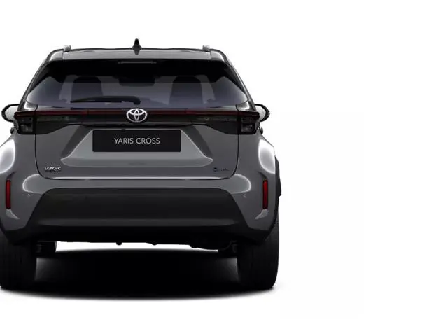 Toyota Yaris Cross 1.5 Hybrid 130 First Edition Nieuw en leverbaar in oktober | Inruilpremie € 2.500