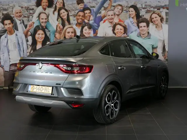 Renault Arkana 1.6 E-Tech hybrid 145 techno - Dealer onderhouden! - Adaptive Cruise - Navi - Sensor...