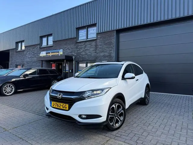 Honda HR-V 1.5 i-VTEC Executive | 1E EIGENAAR | 3/6/12MND GARANTIE | AUTOMAAT | PANO | LED | DAB | N...