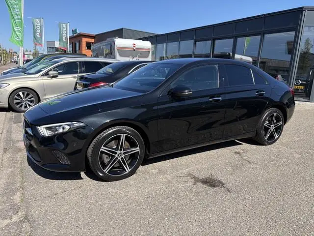 Mercedes-benz A-klasse 250 e Business Solution | AMG | Hybride | night pack | widescree