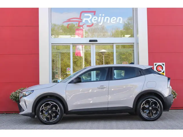 Alfa Romeo Junior 156PK Elettrica 54 kWh | DRAADLOZE APPLE CARPLAY/ANDROID AUTO | PARKEERSENSOREN AC...