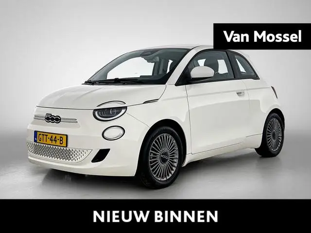Fiat 500 3+1 Icon 42 kWh | SOH: 94,9% |  Apple Carplay/Android Auto | Parkeersensoren |