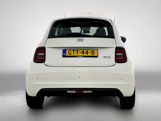 Fiat 500 3+1 Icon 42 kWh | SOH: 94,9% |  Apple Carplay/Android Auto | Parkeersensoren |