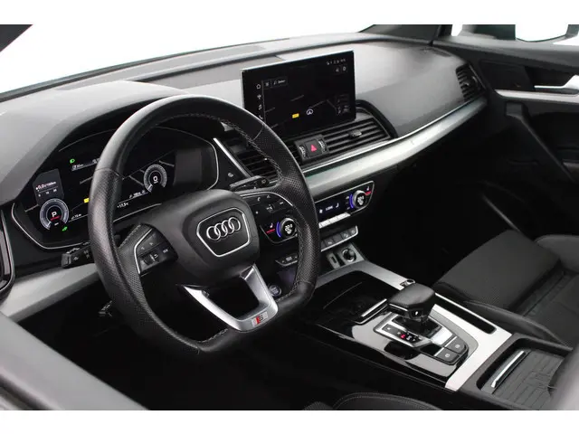 Audi Q5 Sportback 55 TFSIe 367pk 2x S-Line Camera Stoelverwarming Panoramadak Virtual Cockpit