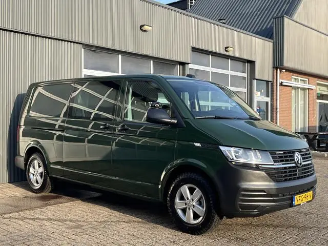 Volkswagen Transporter 2.0 TDI L2H1 4x4 DC 150pk 4 motion Bpm vrij Standkachel Trekhaak 2500kg App c...