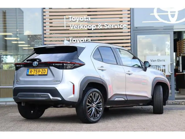 Toyota Yaris Cross 1.5 Hybrid Adventure, Head up Display , Parkeersensoren, Stuurverwarming