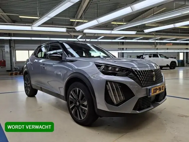 Peugeot 2008 1.2 Hybrid 145 GT