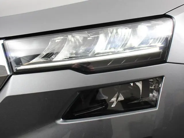 Skoda Karoq 1.5 TSI 150pk DSG ACT Selection Navigatie Apple Carplay/Android Auto Camera Parkeer sens...