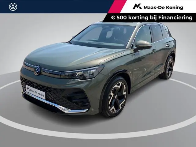Volkswagen Tiguan 1.5eTSI/150PK R-Line · Panoramadak · Trekhaak · 360°Camera + Parkeersensoren · Gar...