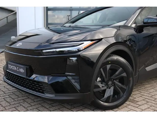 Toyota C-HR+