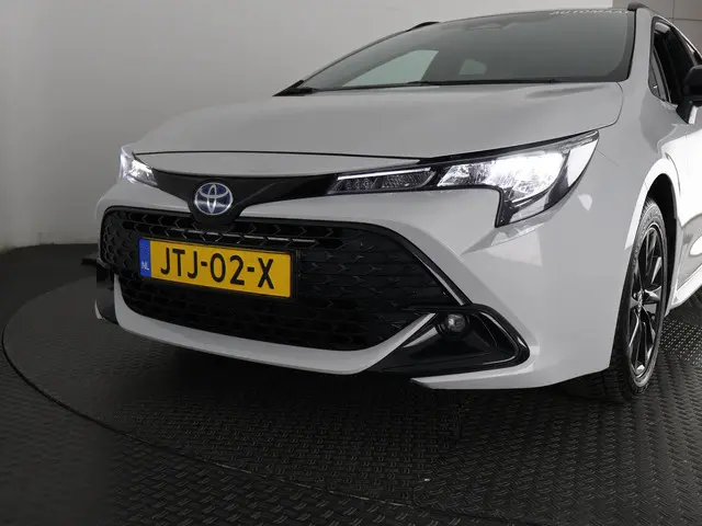 Toyota Corolla Touring Sports