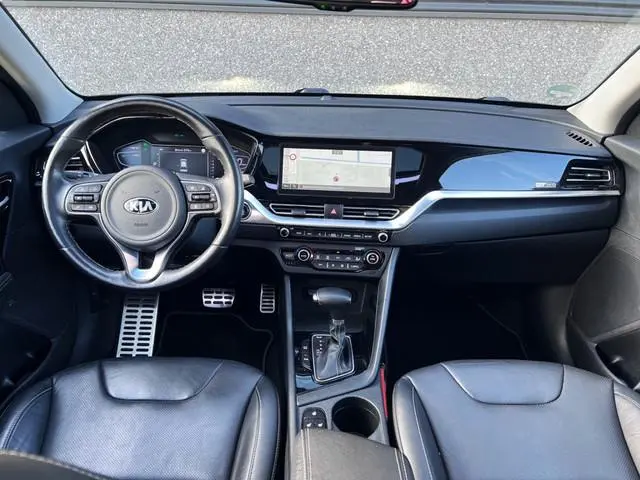 Kia Niro 1.6 GDi Hybrid ExecutiveLine/Schuifdak/Leder/Trekh./Adaptive/JBL/Virtual