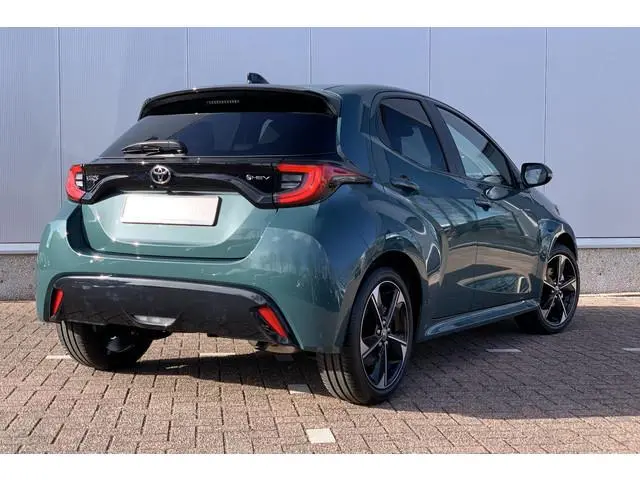 Toyota Yaris 1.5 Hybrid 130 Executive | Camera | Apple Carplay | Keyless | Stoel- en Stuurverwarming