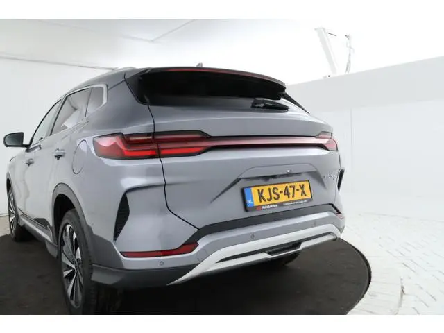 BYD SEAL U