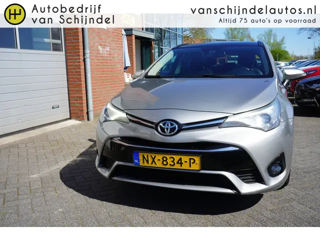 Toyota Avensis Touring Sports 1.8 VVT-I 147PK AUTOMAAT EXECUTIVE BUSINESS PANORAMADAK TREKHAAK CAMER...
