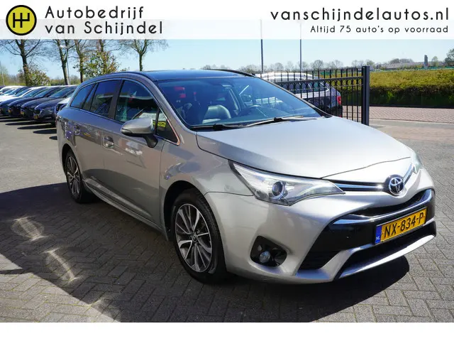 Toyota Avensis Touring Sports 1.8 VVT-I 147PK AUTOMAAT EXECUTIVE BUSINESS PANORAMADAK TREKHAAK CAMER...