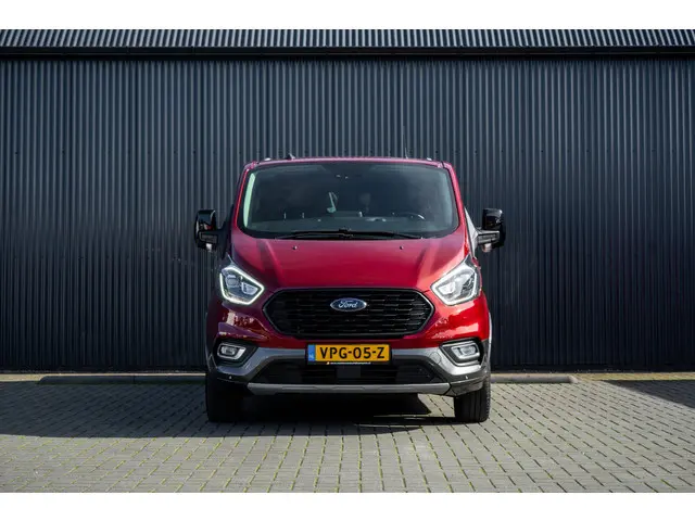 Ford Transit Custom 2.0 TDCI L2H1 | 170PK | Trail | DC 5-Persoons | Camera | Carplay | Lederen inter...
