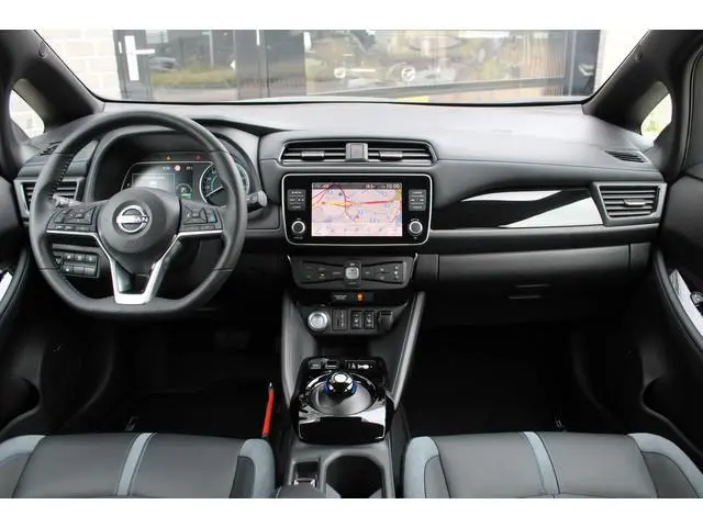 Nissan LEAF Tekna 39 kWh / Carplay / 360 Camera / N.A.P.