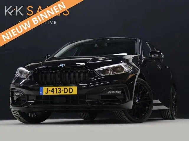 BMW 1-serie 118i Executive Edition [AFNEEMBARE TREKHAAK, APPLE CARPLAY, ANDROID, SPORTSTOELEN, PDC V...