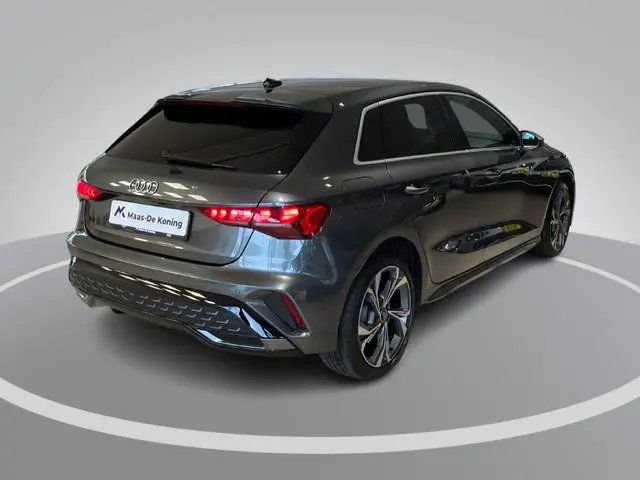 Audi A3 Sportback 40 TFSIe 150kW/204PK S Line · Drive select · Leder/Stof · Camera + Parkeersensoren...