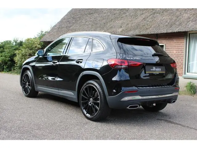 Mercedes-Benz GLA-klasse 250 e AMG Line PHEV SOh 98.3% PANO SFEER NAVI LED 58000KM!!!