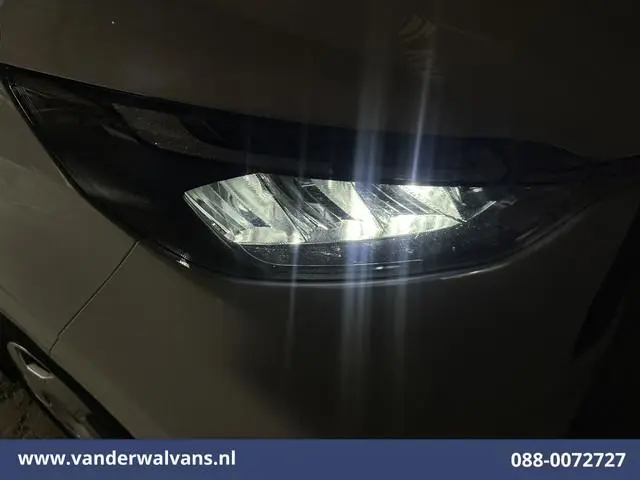 Ford Transit Custom 2.0 TDCI 136pk L2H1 Euro6 Airco | Camera | LED | Apple Carplay | Cruisecontrol A...