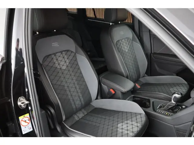 Volkswagen Tiguan 1.4 TSI 245pk eHybrid R-Line Business+ Black Style Keyless Camera Stoelverwarming...