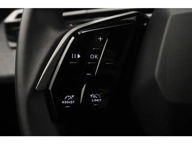 Peugeot e-3008
