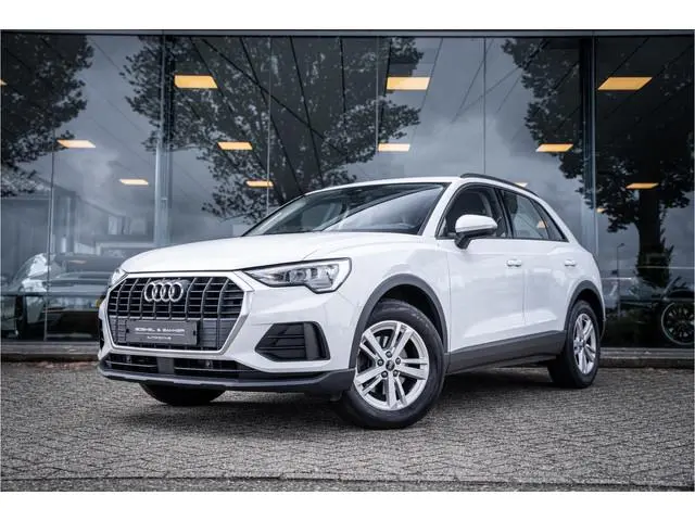 Audi Q3 35 TFSI Pro Line ** Trekhaak ** Navigatie ** Stoelverwarming