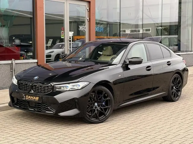 BMW 3-serie M340i xDrive 374PK | Schuifdak | El.Stoelen | ACC | 20''