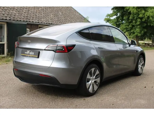 Tesla Model Y Long Range AWD 75 kWh SOh 92.9% NAVI LEER PANO ORG NL 69000KM!!!