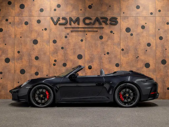 Porsche 911 Cabrio 3.6 T-Hybrid Carrera 4 GTS | Lift | 18-weg | InnoDrive | Stoelventilatie |