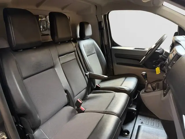 Toyota PROACE Worker 1.6 D-4D Cool Comfort Long Euro 6- NAP 91dkm, 3 Pers, Leder Interieur, Trekhaak...