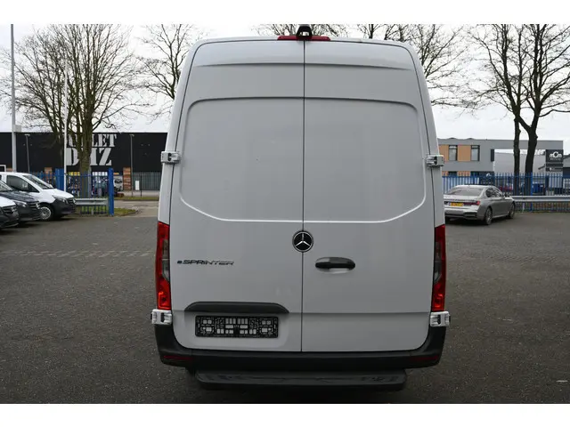 Mercedes-Benz eSprinter