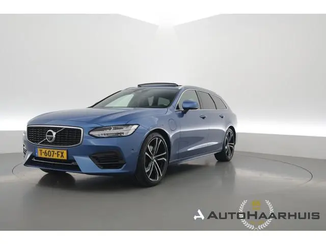 Volvo V90 2.0 T8 AWD R-Design | Pano | Elek. Trekhaak | Memory seats | SOH 77% | Pilot Assist | 20''...