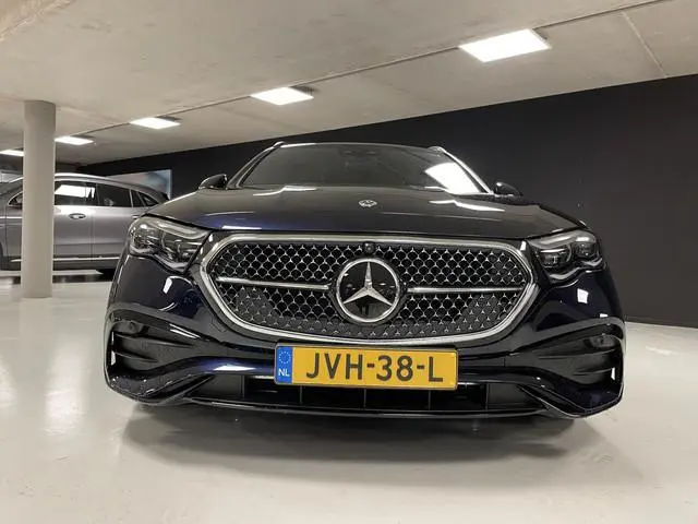 Mercedes-Benz E-klasse Estate 300 e | AMG | SuperScreen | Head-Up | Burmester