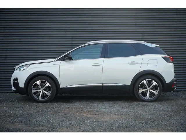 Peugeot 3008 1.6 HYbrid4 300 Première Pack Avantage GT / Pano / Stoelverwarming / Leder / Massage