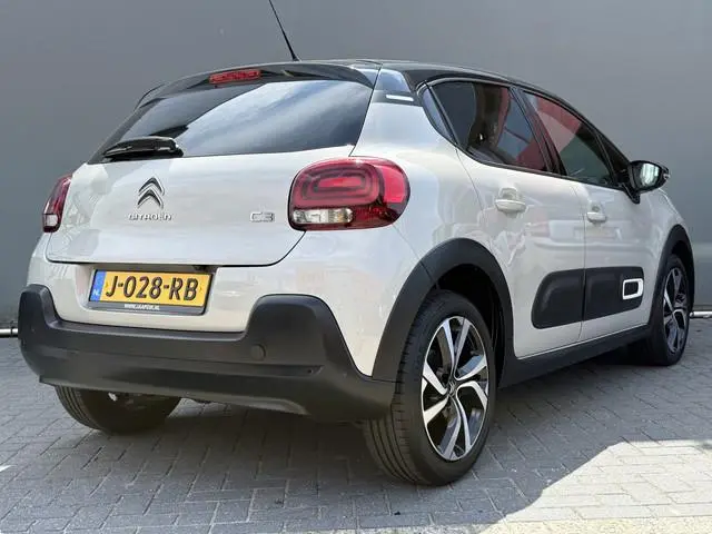 Citroën C3 BWJ 2020 1.2 PureTech 111 PK Shine AUTOMAAT | CAMERA | DAB | CARPLAY + ANDROID | HALF LED...