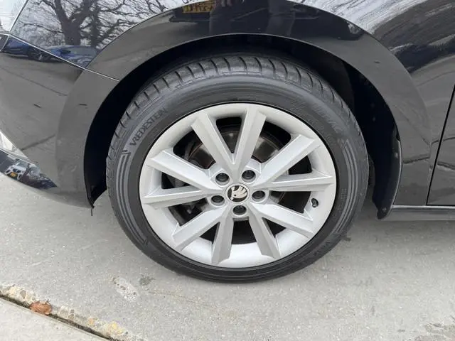 ŠKODA Fabia 1.2 TSI 90pk Ambition PDC Airco LMV DAB