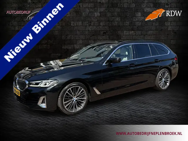 BMW 5-serie Touring 520i High Executive | Pano | Leder |  04-2021 98.473 KM
