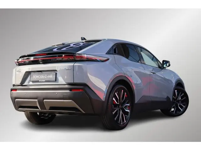 Toyota C-HR+ First Edition 77 kWh,€3.000,- Voordeel snel rijden , Apple Carplay, Android auto.