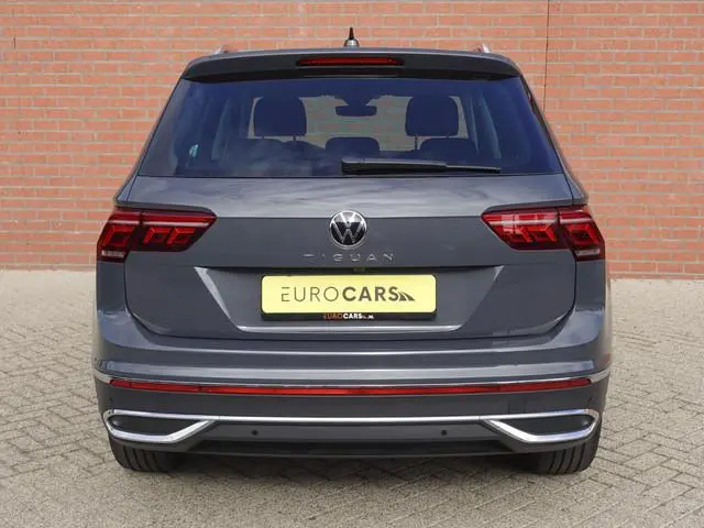 Volkswagen Tiguan 1.5 TSI 150pk DSG Elegance Navigatie Apple Carplay / Android Auto Parkeersensoren...