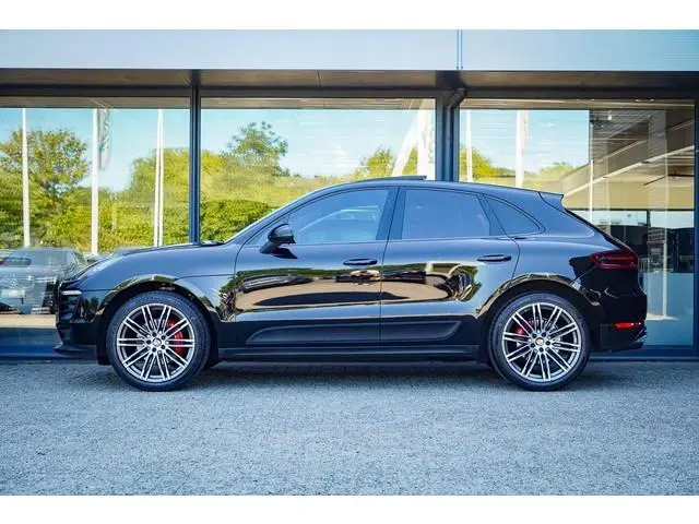 Porsche Macan 2.0 / Pano / Trekhaak / Luchtvering / Bose / Nwe Distr Ketting + Turbo
